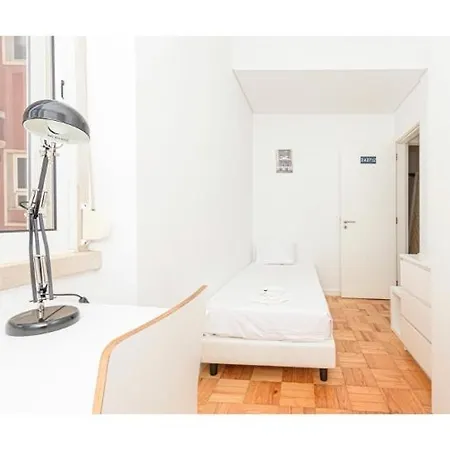 Appartamento Houze Comfortable In Laranjeiras Lisbona